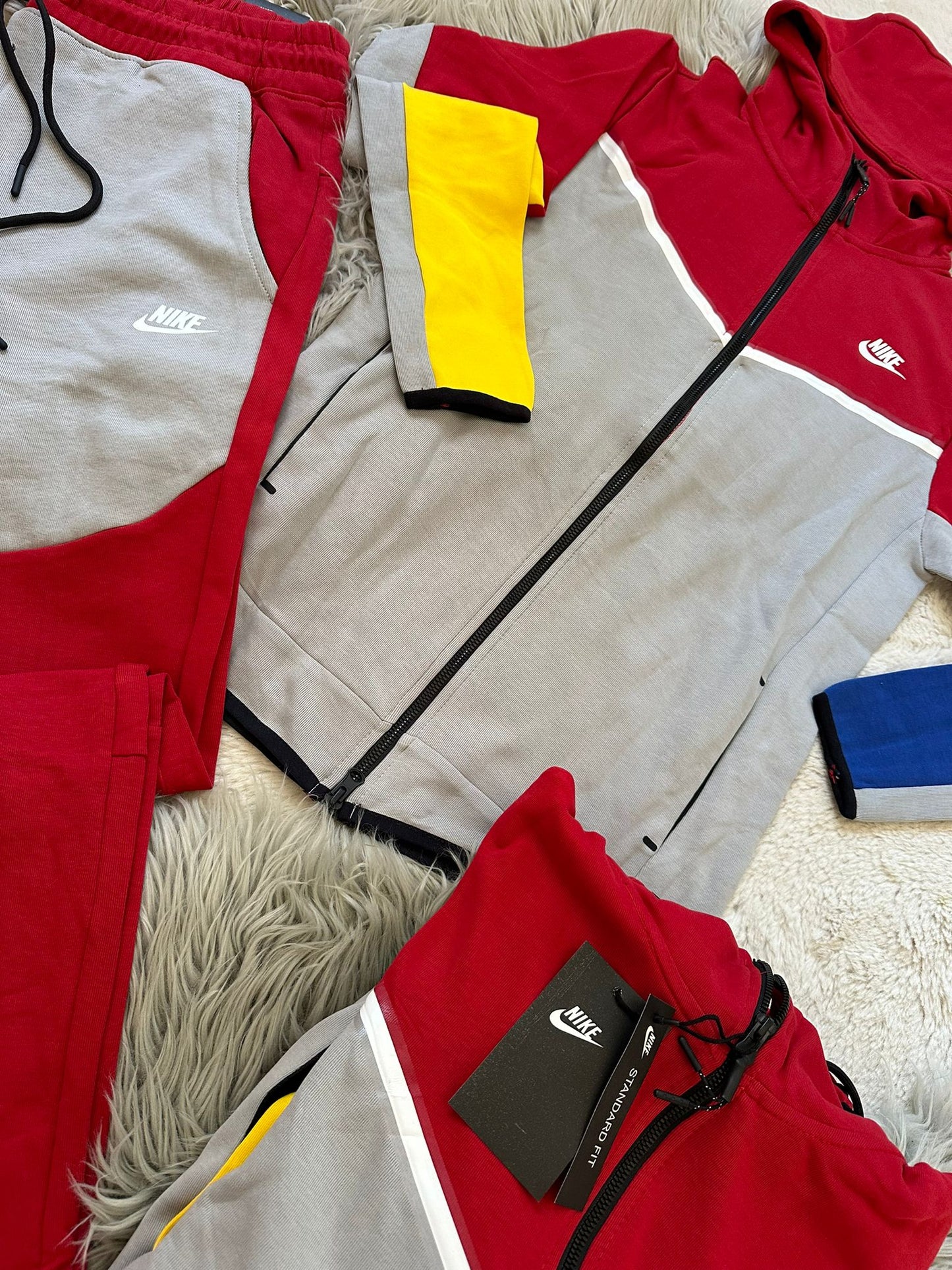 Chandal Nike Tech Fleece Rojo Gris