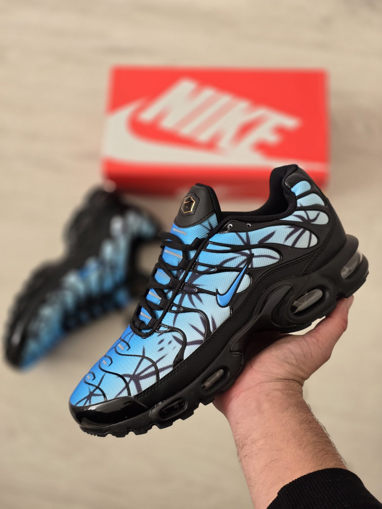 Nike TN Azul Con Toques Negros