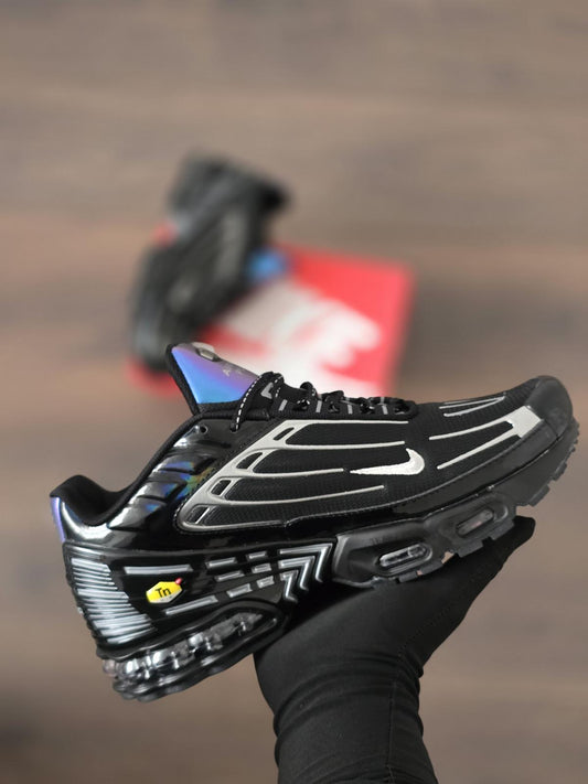 Nike TN Plus Negro Lengüeta Neón