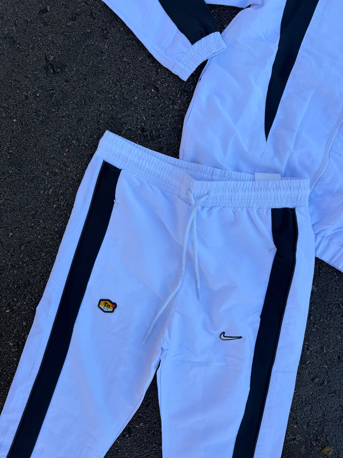 Chandal Nike TN Blanco Negro