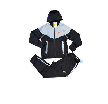 Chandal Nike Tech Eléctrico Negro Gris Logo Naranja