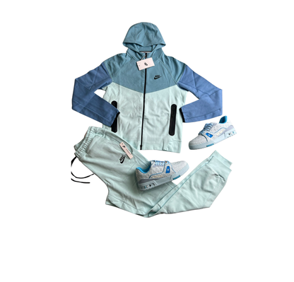 Chandal Nike Tech Fleece Azul Logo Negro