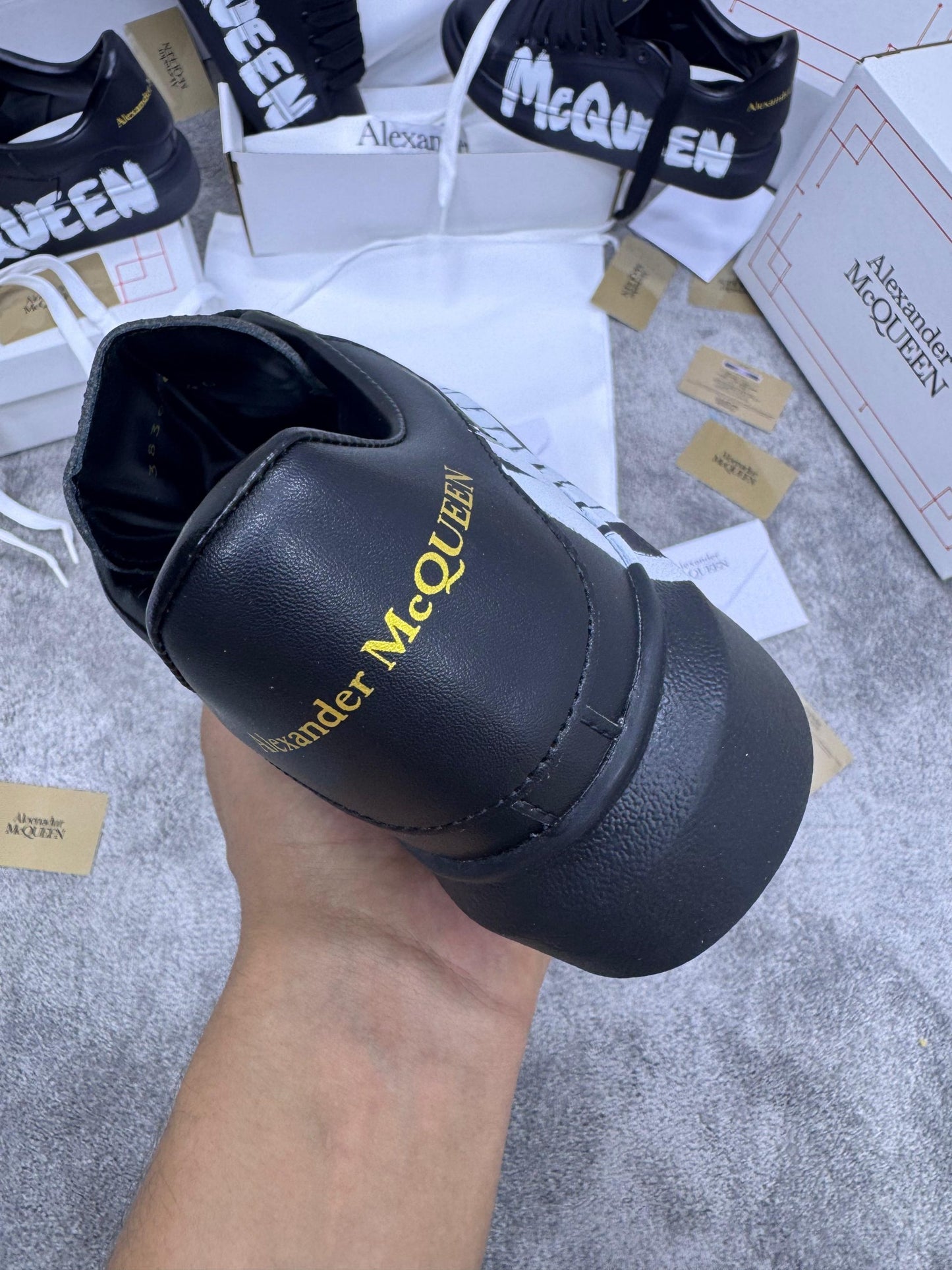 Alexander Mcqueen Negro Grafiti