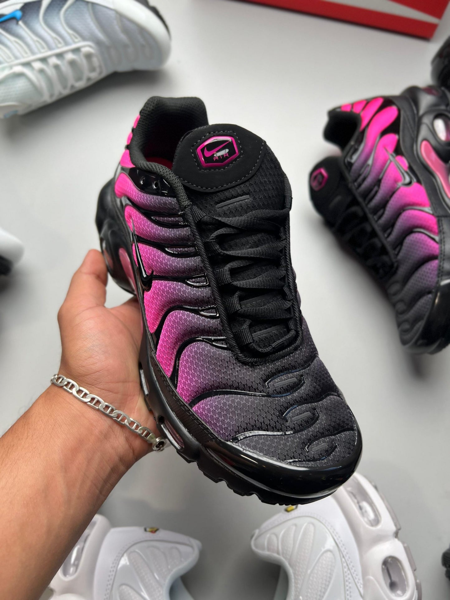 Nike TN Pink Venom