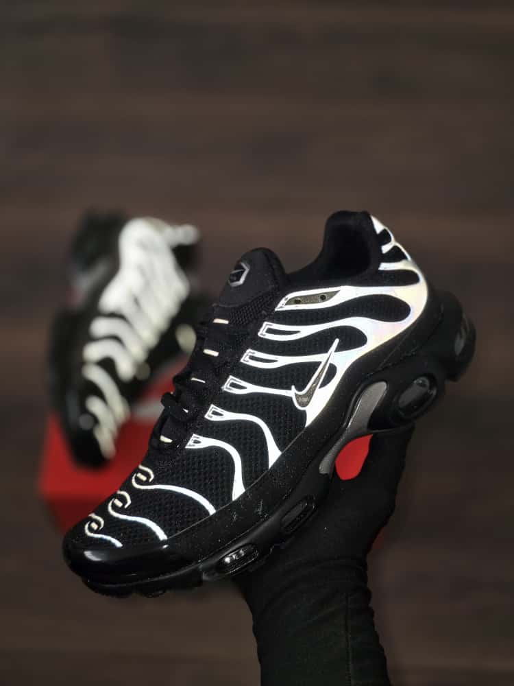 Nike TN Negro Plata Reflectivo