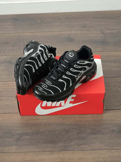 Nike TN Negro Plata Reflectivo