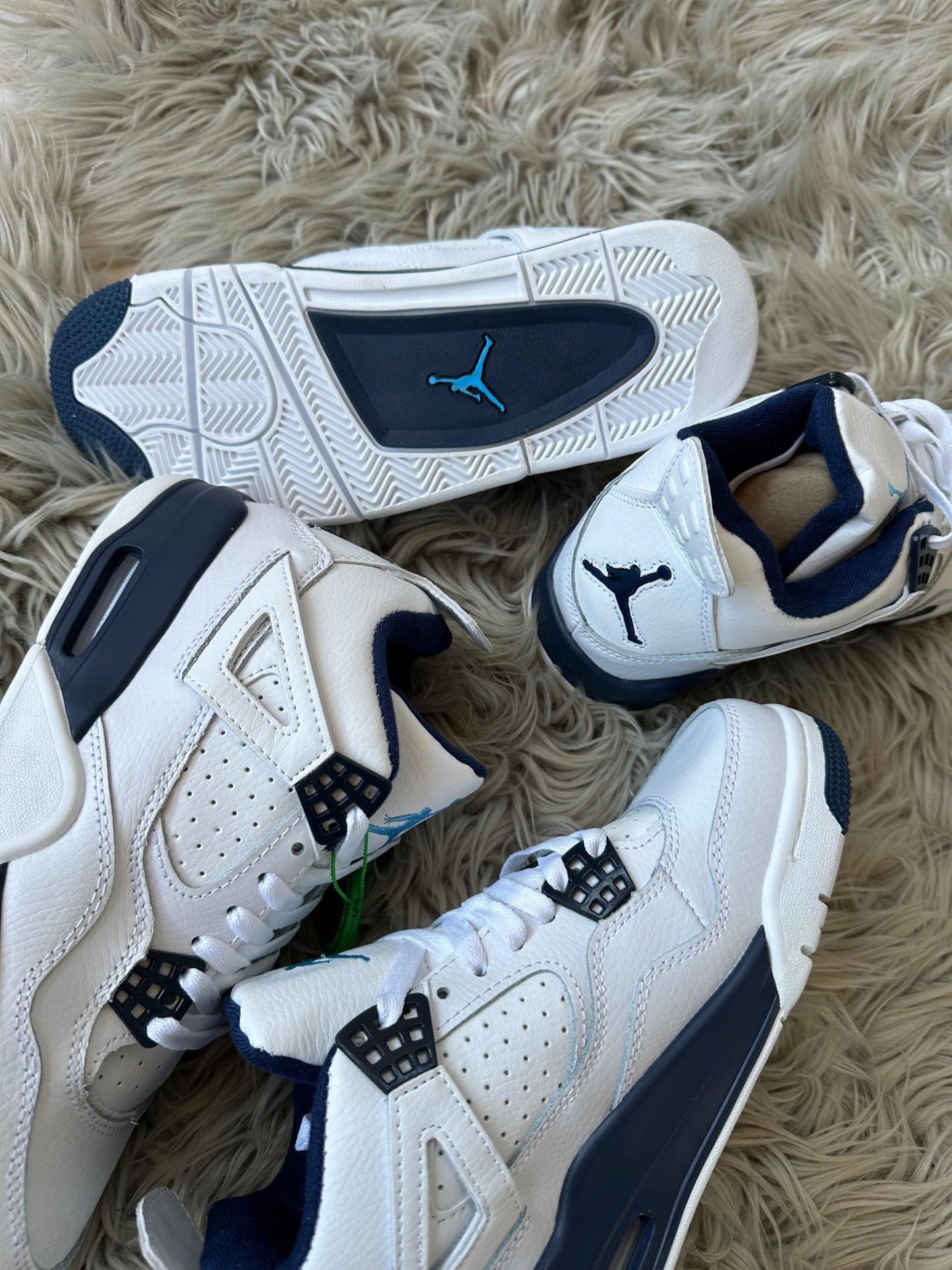 Jordan Retro 4 Columbia