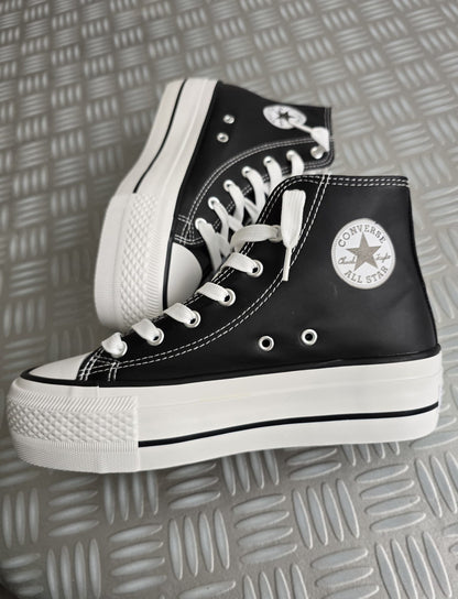 Converse Bota Negra Costura Blanca Polipiel