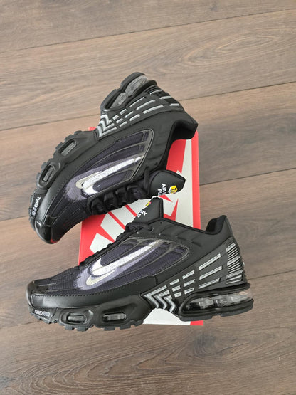 Nike TN Plus Negro 3 Logotipos