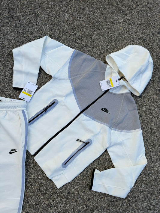 Chandal Nike Tech Eléctrico Blanco Gris