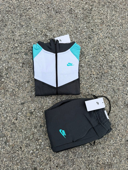 Chandal Nike Tech Retro Negro Blanco Azul